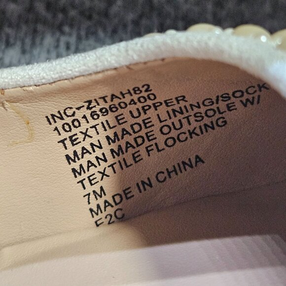 Womans INC off white almond toe half pearl holiday festive party pumps 7M - Picture 8 of 9